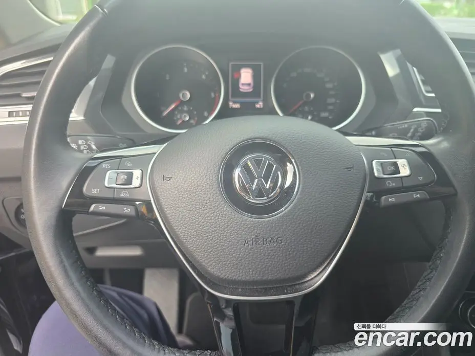 Volkswagen Tiguan 2018 2.0 автомат (гидро), фото 11 Volkswagen Tiguan 2018 2.0 автомат (гидро), фото 11