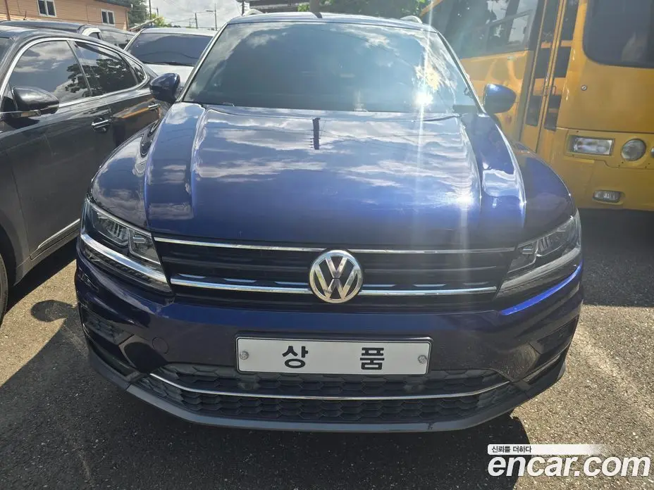 Volkswagen Tiguan 2018 2.0 автомат (гидро), фото 3 Volkswagen Tiguan 2018 2.0 автомат (гидро), фото 3