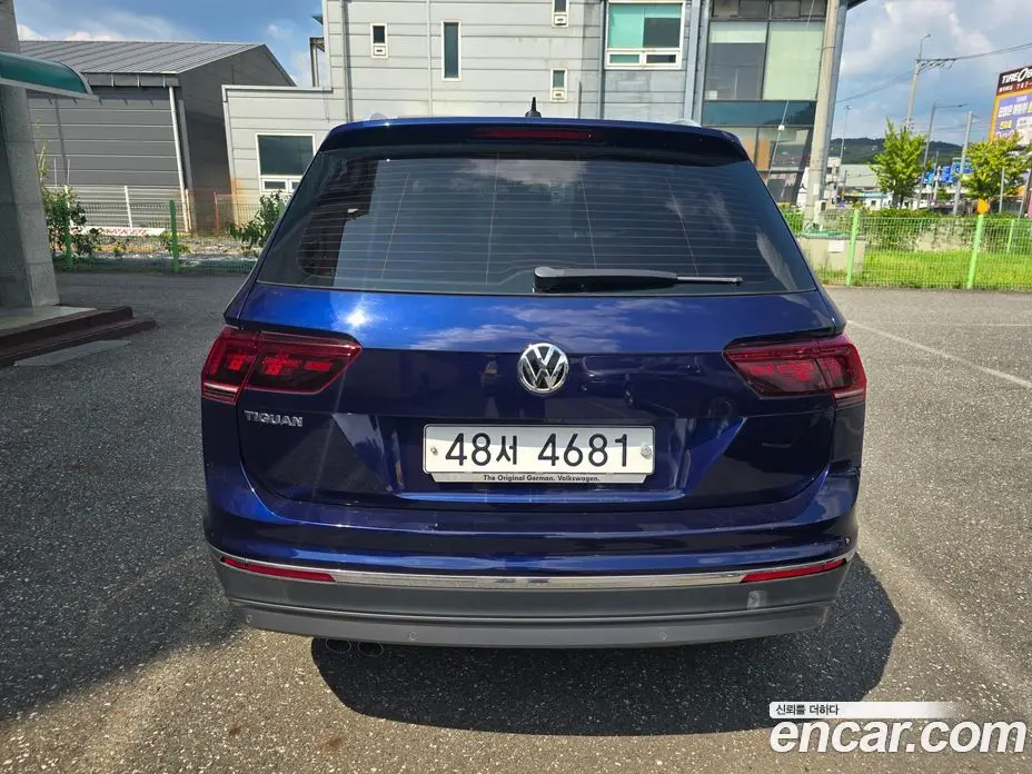 Volkswagen Tiguan 2018 2.0 автомат (гидро), фото 4 Volkswagen Tiguan 2018 2.0 автомат (гидро), фото 4