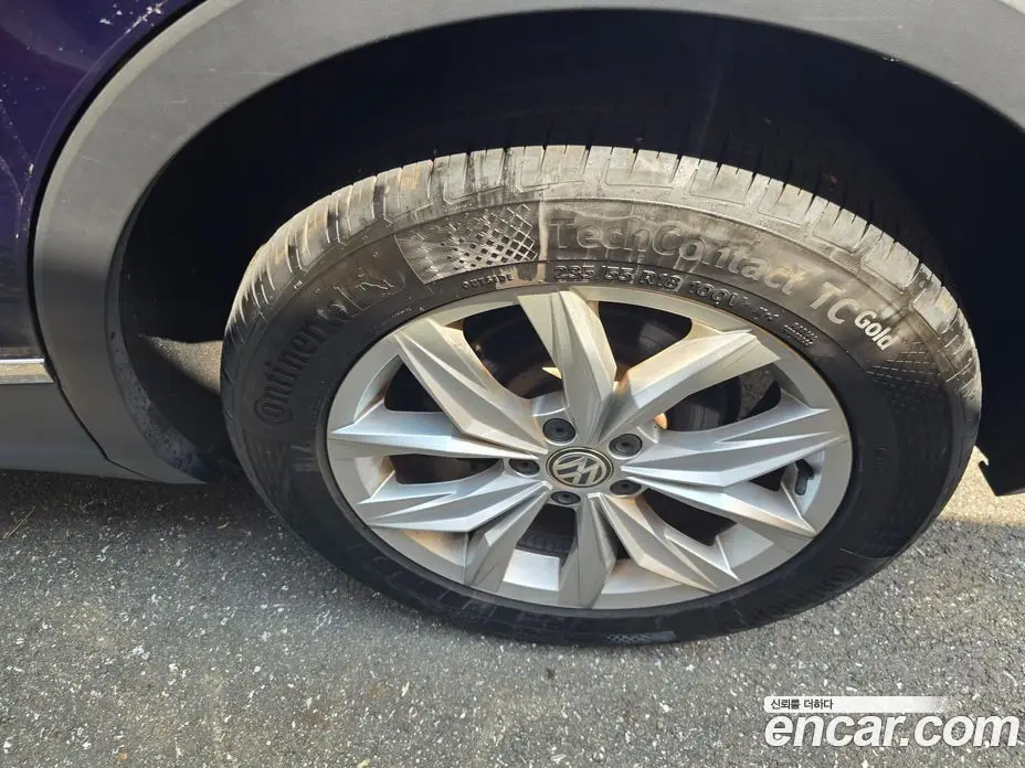 Volkswagen Tiguan 2018 2.0 автомат (гидро), фото 5 Volkswagen Tiguan 2018 2.0 автомат (гидро), фото 5