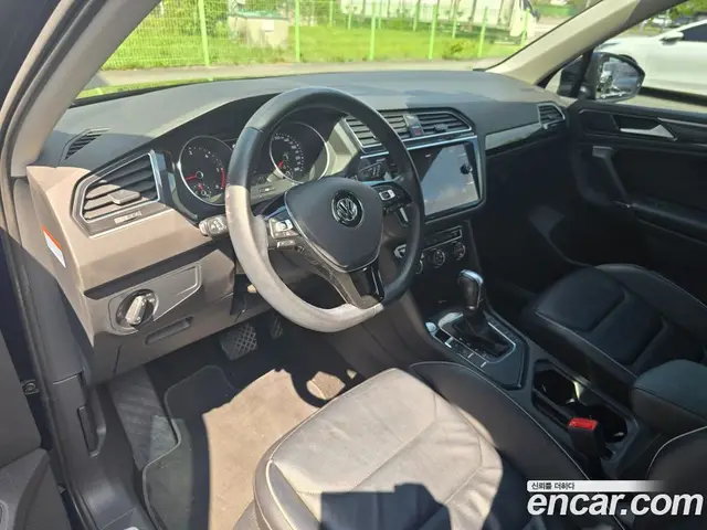 Volkswagen Tiguan 2018 2.0 автомат (гидро), миниатюра 7 Volkswagen Tiguan 2018 2.0 автомат (гидро), миниатюра 7