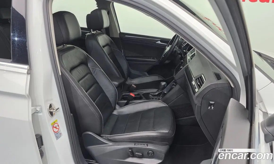 Volkswagen Tiguan 2020 2.0 автомат (гидро), фото 11 Volkswagen Tiguan 2020 2.0 автомат (гидро), фото 11