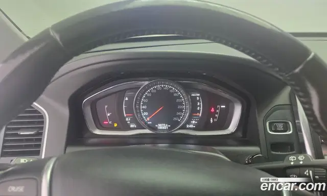 Volvo XC60 2017 2.0 автомат (гидро), миниатюра 12