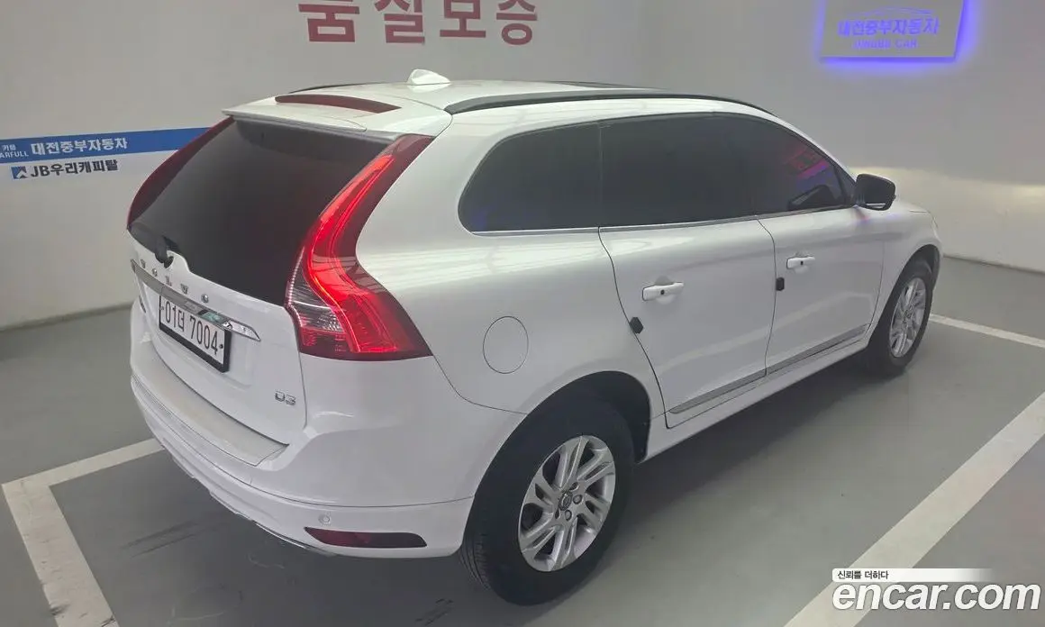 Volvo XC60 2017 2.0 автомат (гидро), фото 6
