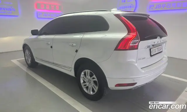 Volvo XC60 2017 2.0 автомат (гидро), миниатюра 7