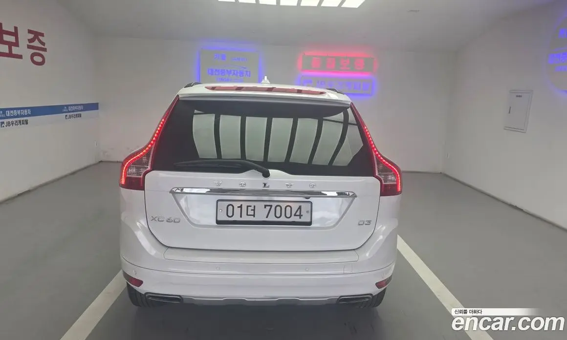 Volvo XC60 2017 2.0 автомат (гидро), фото 8