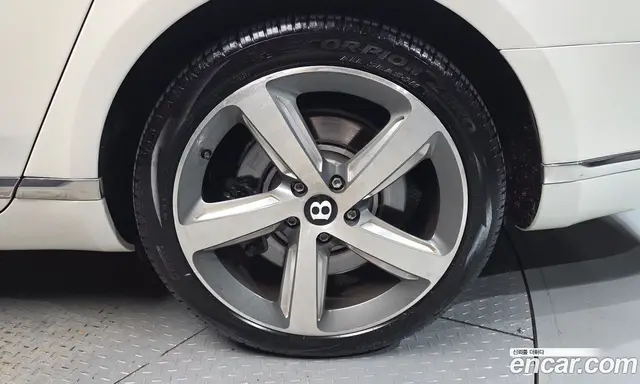 Bentley Mulsanne 2016 6.8 автомат (гидро), миниатюра 5