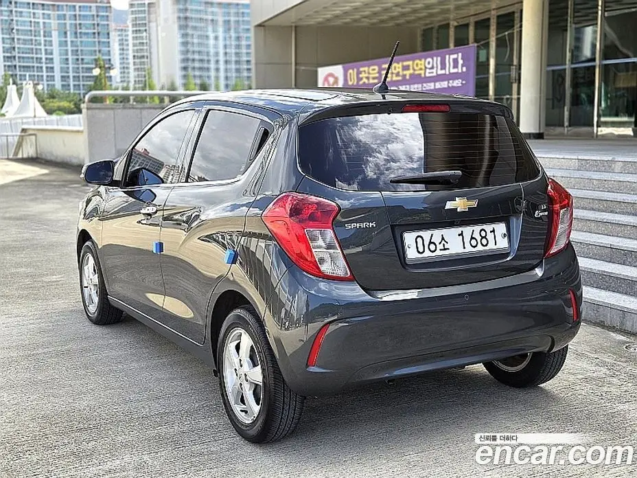 Chevrolet Spark 2017 1.0 автомат (вариатор), фото 17