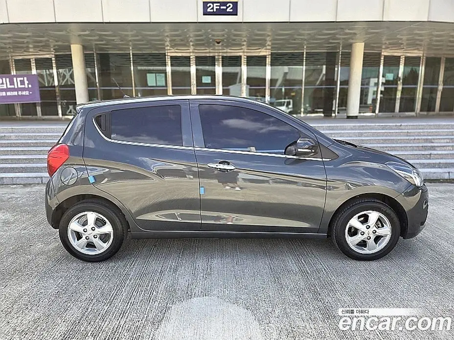 Chevrolet Spark 2017 1.0 автомат (вариатор), фото 19