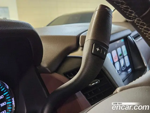 Chevrolet Surburban 2017 5.3 автомат (гидро), миниатюра 9 Chevrolet Surburban 2017 5.3 автомат (гидро), миниатюра 9