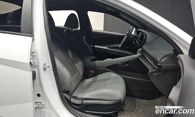 Hyundai Avante 2024 1.6 автомат (гидро), миниатюра 10 Hyundai Avante 2024 1.6 автомат (гидро), миниатюра 10
