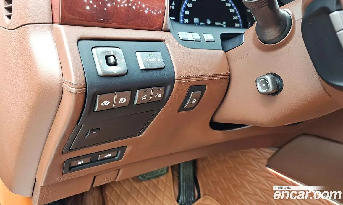 Lexus LS 2012 5.0 автомат (гидро), фото 19