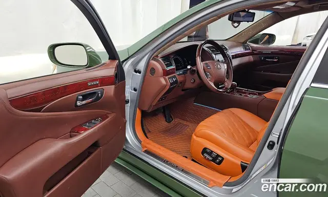 Lexus LS 2012 5.0 автомат (гидро), миниатюра 10