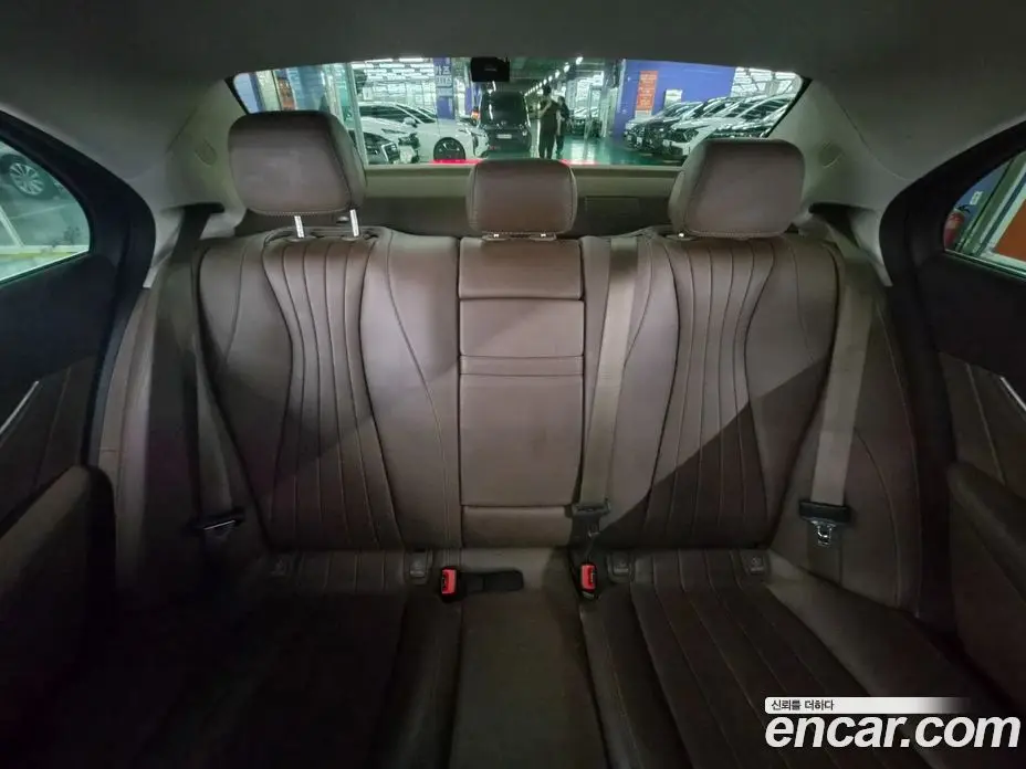 Mercedes-Benz E-Class 2019 1.9 автомат (гидро), фото 15