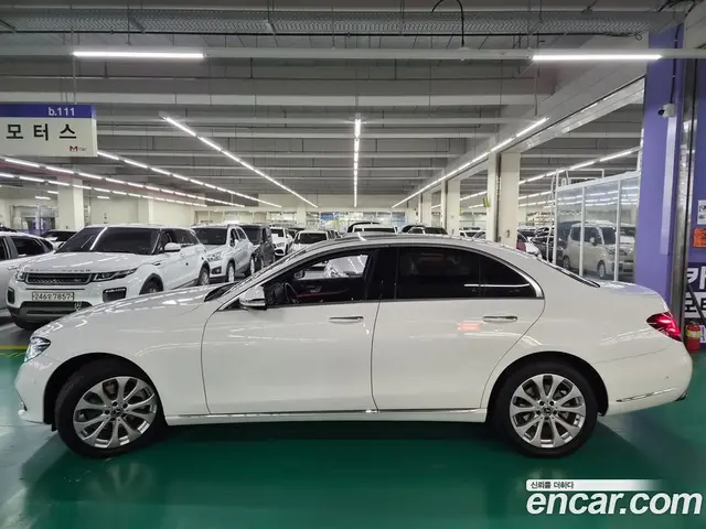 Mercedes-Benz E-Class 2019 1.9 автомат (гидро), миниатюра 5