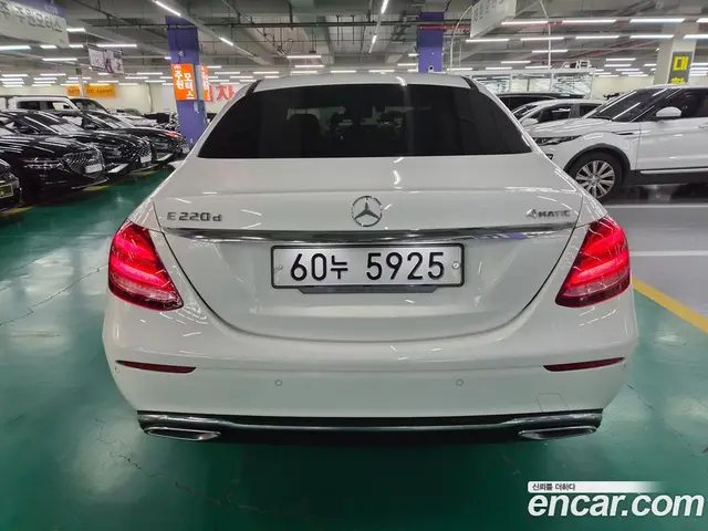 Mercedes-Benz E-Class 2019 1.9 автомат (гидро), миниатюра 7