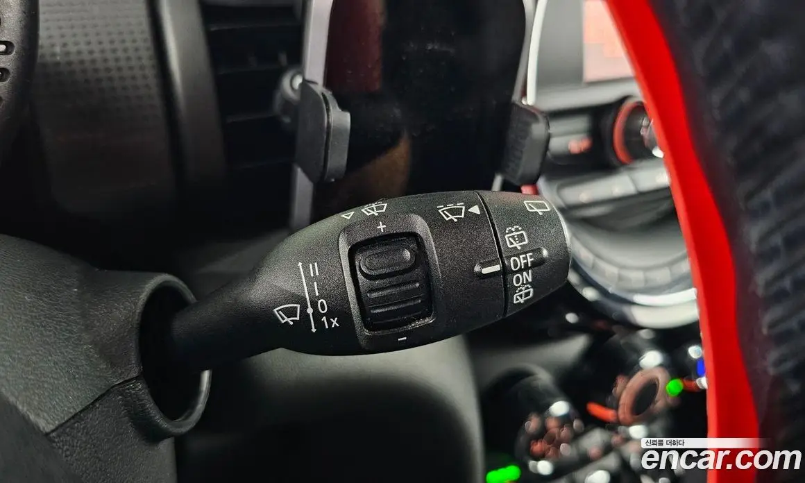 Mini Cooper 2014 1.5 автомат (гидро), фото 18 Mini Cooper 2014 1.5 автомат (гидро), фото 18