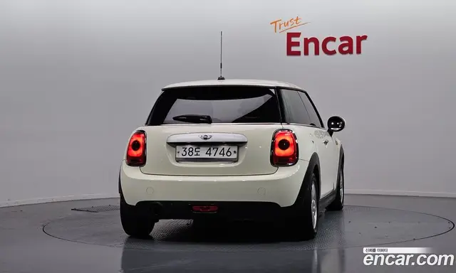 Mini Cooper 2014 1.5 автомат (гидро), миниатюра 4 Mini Cooper 2014 1.5 автомат (гидро), миниатюра 4