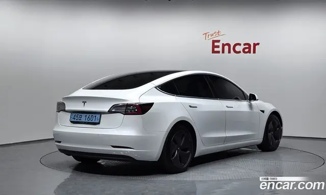 Tesla Model 3 2020 0.1 автомат (гидро), миниатюра 2