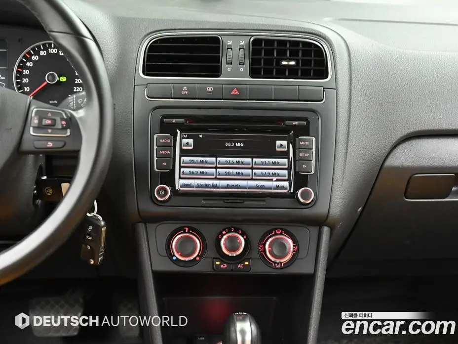 Volkswagen Polo 2014 1.6 автомат (гидро), фото 14