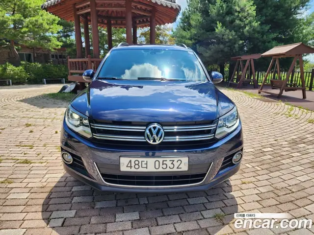 Volkswagen Tiguan 2015 2.0 автомат (гидро), миниатюра 2