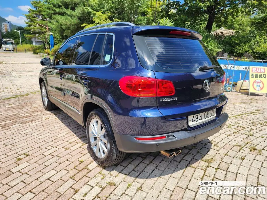 Volkswagen Tiguan 2015 2.0 автомат (гидро), фото 4