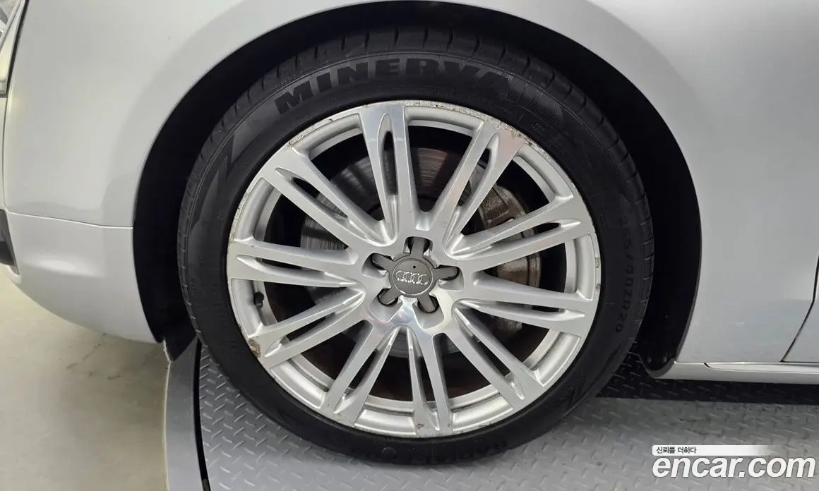 Audi A8 2014 4.0 автомат (гидро), фото 5
