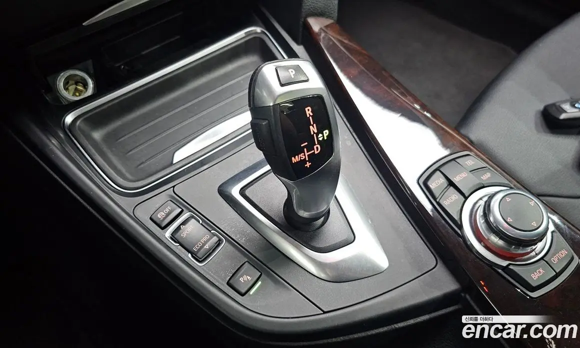 BMW 3 серия 2012 2.0 автомат (гидро), фото 9