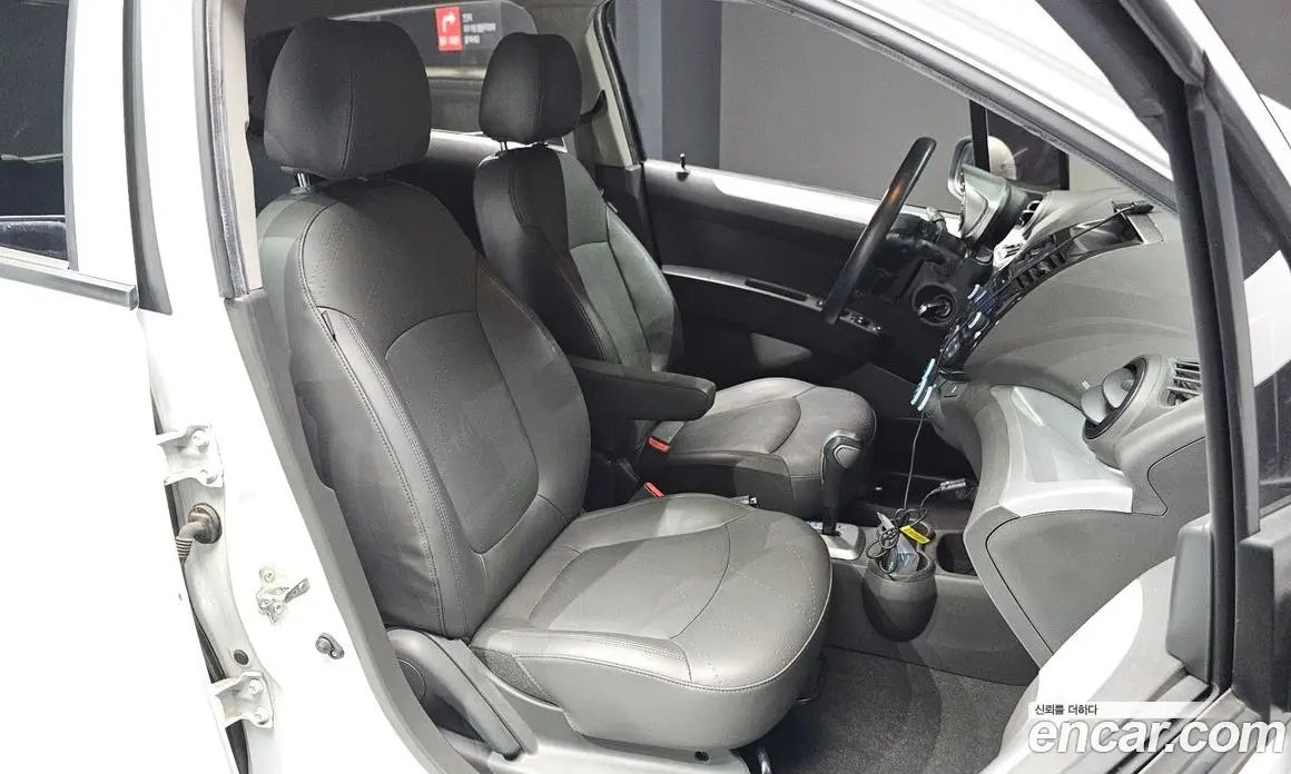 Chevrolet Spark 2015 1.0 автомат (гидро), фото 12 Chevrolet Spark 2015 1.0 автомат (гидро), фото 12