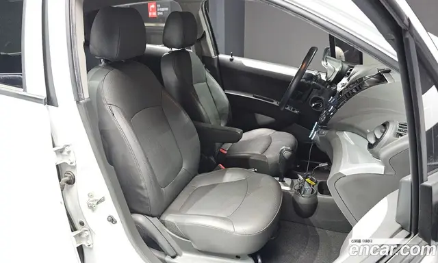 Chevrolet Spark 2015 1.0 автомат (гидро), миниатюра 12