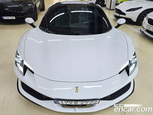 Ferrari 296, 2023, 8 116 км