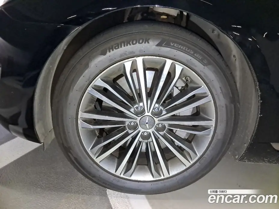 Genesis EQ900 2016 3.8 автомат (гидро), фото 5 Genesis EQ900 2016 3.8 автомат (гидро), фото 5