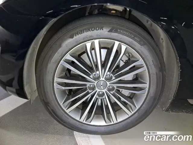 Genesis EQ900 2016 3.8 автомат (гидро), миниатюра 5 Genesis EQ900 2016 3.8 автомат (гидро), миниатюра 5