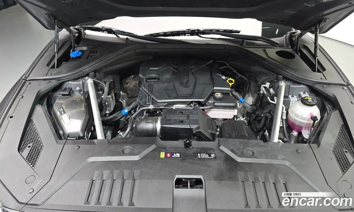 Genesis GV70 2021 2.5 автомат (гидро), фото 6 Genesis GV70 2021 2.5 автомат (гидро), фото 6