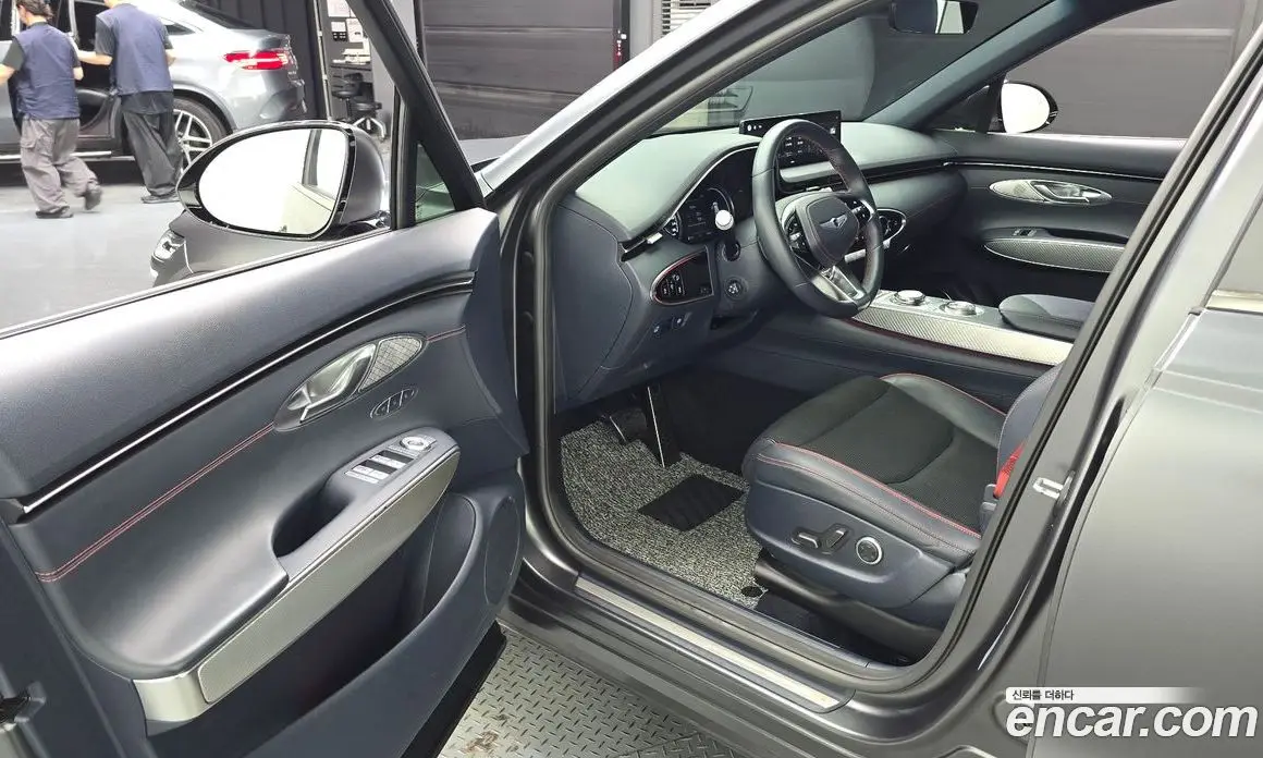 Genesis GV70 2021 2.5 автомат (гидро), фото 10 Genesis GV70 2021 2.5 автомат (гидро), фото 10