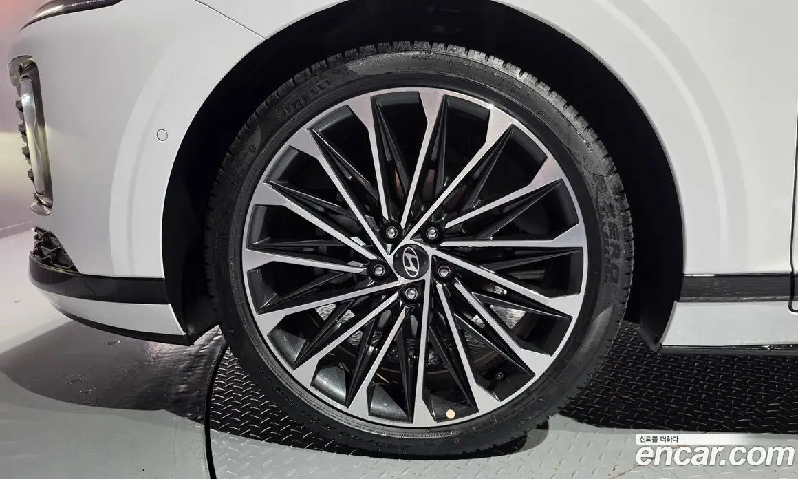 Hyundai Grandeur 2025 1.6 автомат (гидро), фото 5