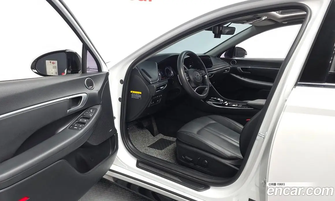 Hyundai Sonata 2019 2.0 автомат (гидро), фото 10 Hyundai Sonata 2019 2.0 автомат (гидро), фото 10