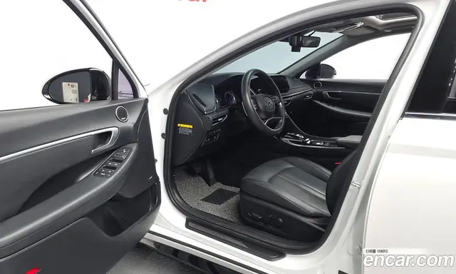 Hyundai Sonata 2019 2.0 автомат (гидро), миниатюра 10 Hyundai Sonata 2019 2.0 автомат (гидро), миниатюра 10