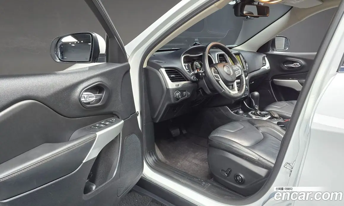 Jeep Cherokee 2017 2.4 автомат (гидро), фото 10