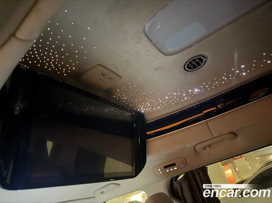 Kia Carnival 2025 1.6 автомат (гидро), фото 17