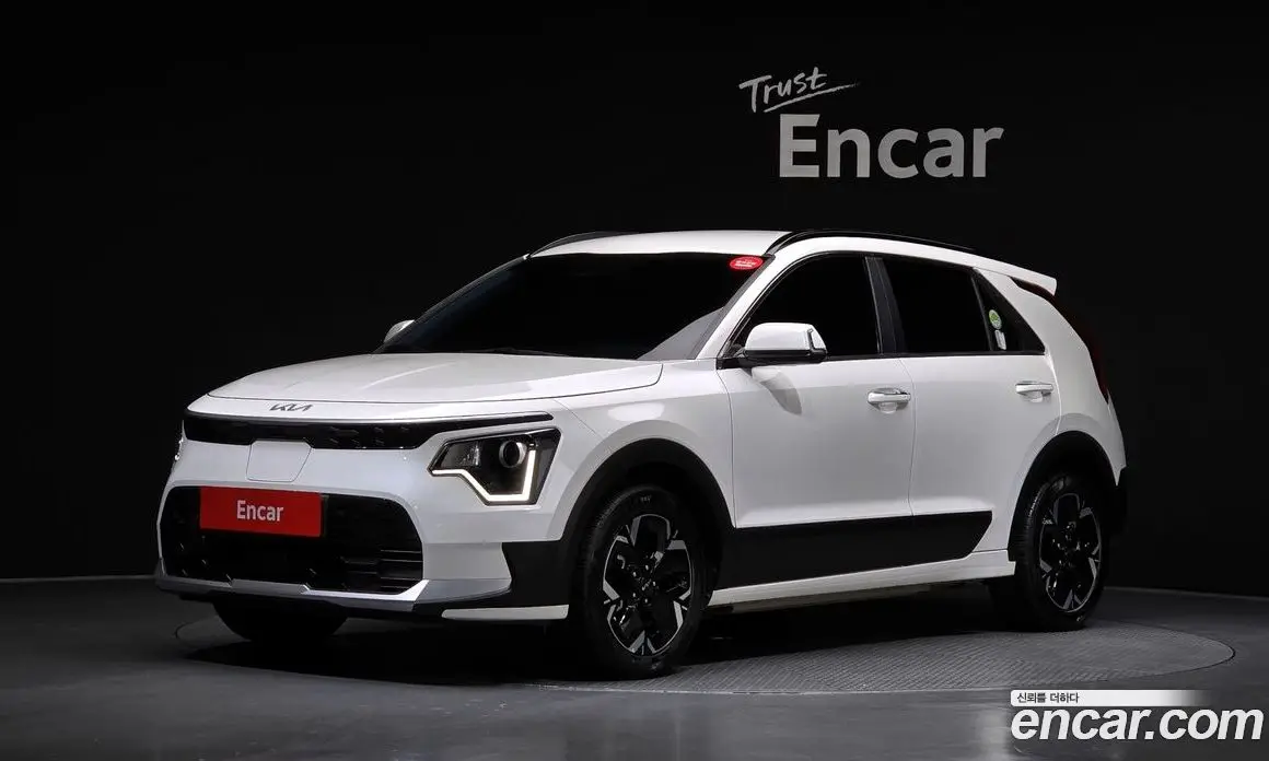 Kia Niro 2023 0.2 автомат (гидро), фото 1 Kia Niro 2023 0.2 автомат (гидро), фото 1