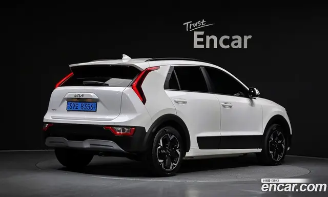 Kia Niro 2023 0.2 автомат (гидро), миниатюра 2 Kia Niro 2023 0.2 автомат (гидро), миниатюра 2