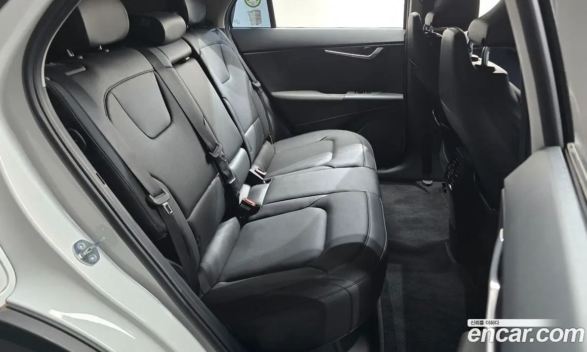 Kia Niro 2023 0.2 автомат (гидро), фото 11 Kia Niro 2023 0.2 автомат (гидро), фото 11