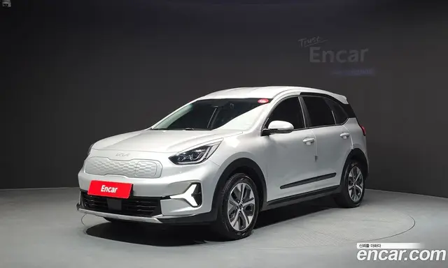 Kia Niro, 2023, 27 067 км