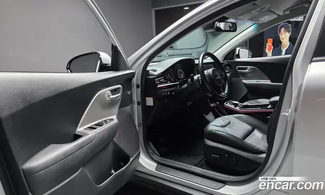 Kia Niro 2023 0.2 автомат (гидро), миниатюра 10