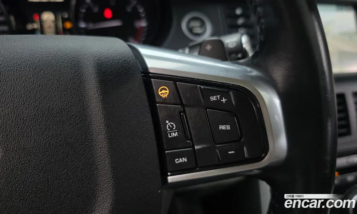 Land Rover Discovery Sport 2016 2.0 автомат (гидро), фото 17