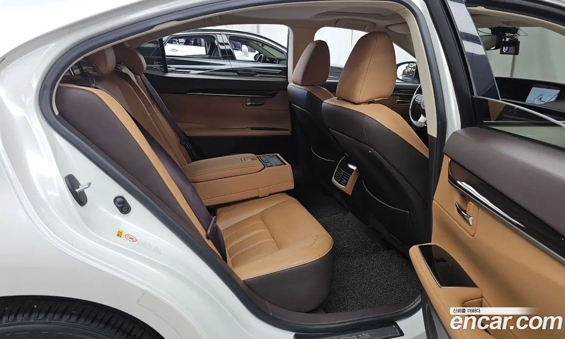Lexus ES 2018 2.5 автомат (гидро), фото 12