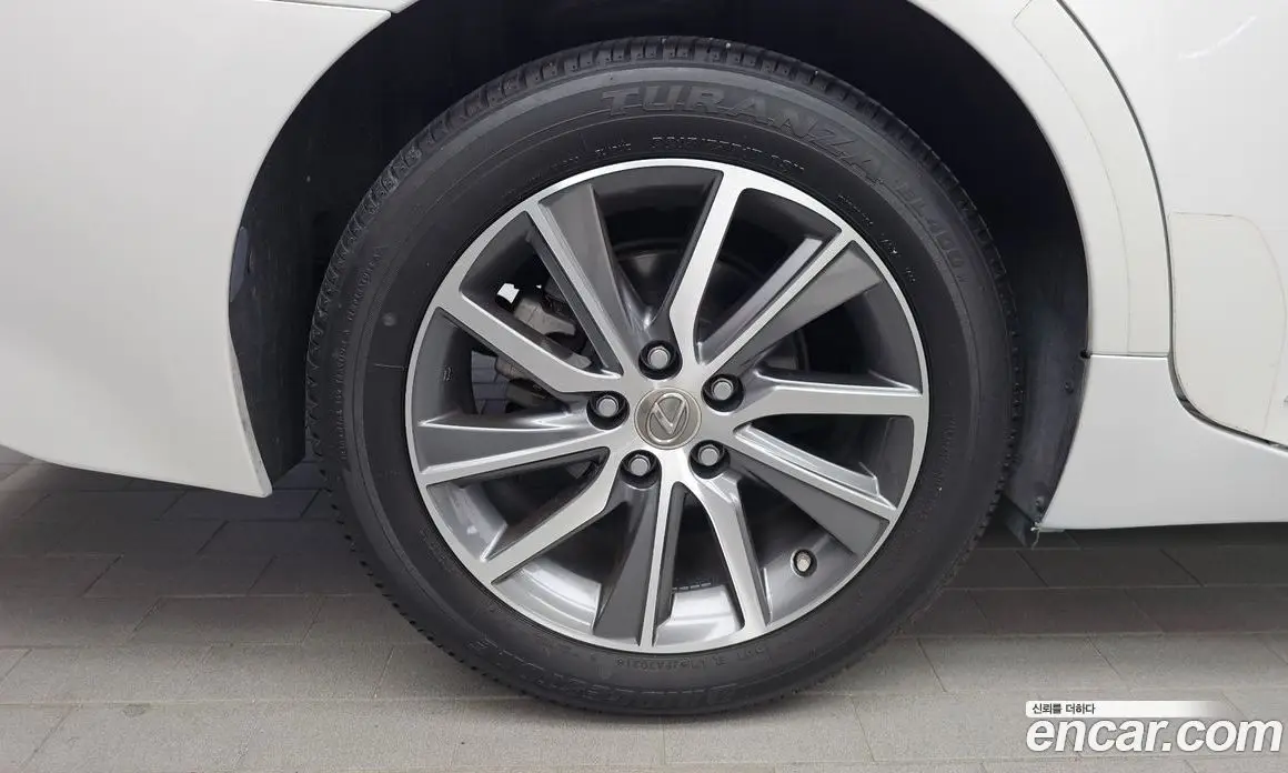Lexus ES 2018 2.5 автомат (гидро), фото 5