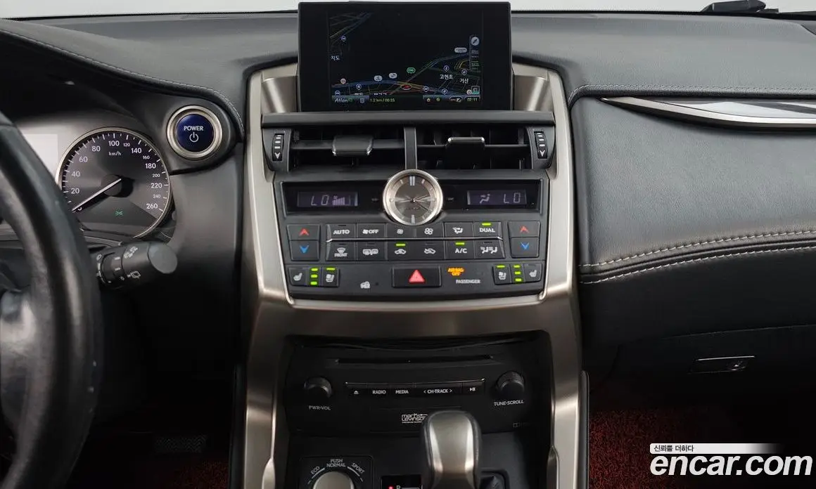 Lexus NX 2017 2.5 автомат (гидро), фото 14
