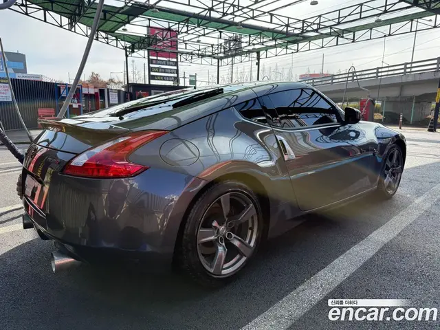 Nissan 370Z 2010 3.7 автомат (гидро), миниатюра 2